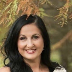 Meet your Posher, Marnie